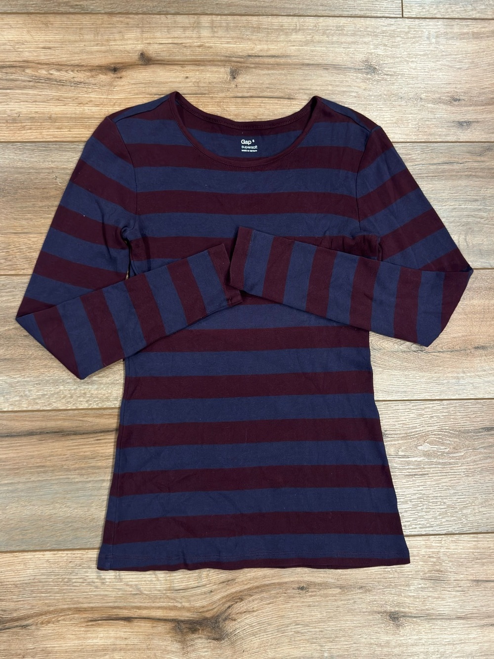 GAP Navy & Maroon Striped Vintage 2000s Fitted Tee | Size Small